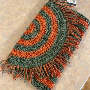NWT Universal Thread Woven Clutch